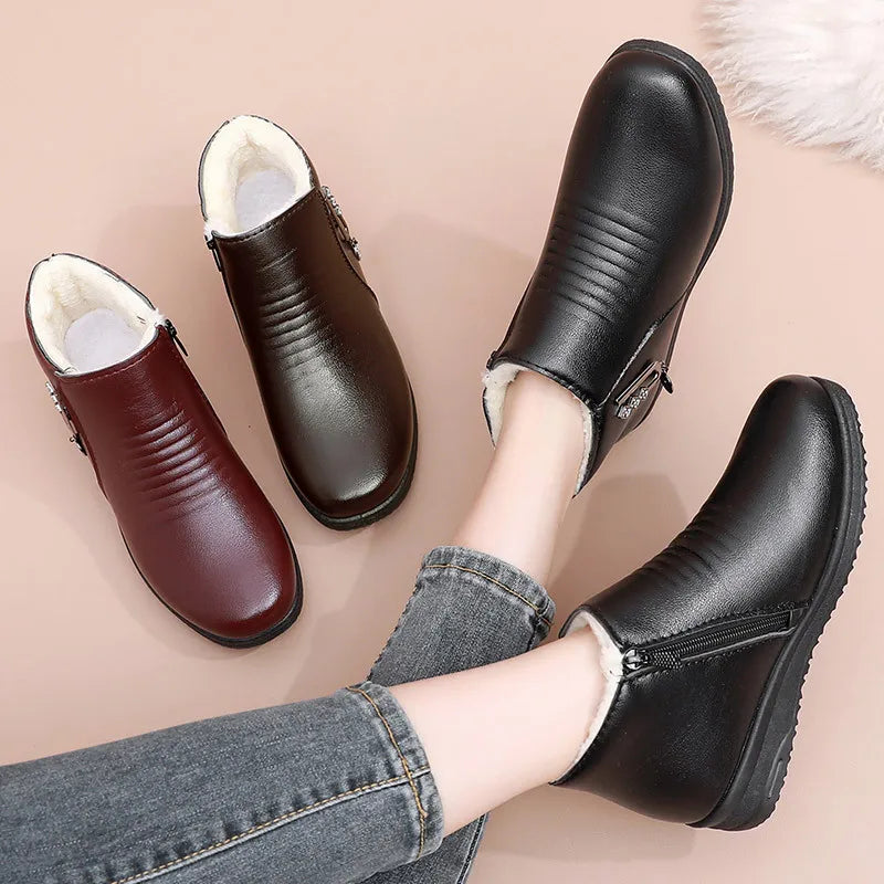 Ladies leaather Ankle Boots 2023 Waterproof Snow Boot Shoes Women Casual Lightweight Warm Winter Soft Leather Elderly shoe