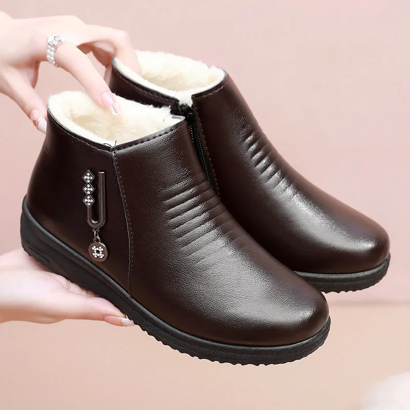 Ladies leaather Ankle Boots 2023 Waterproof Snow Boot Shoes Women Casual Lightweight Warm Winter Soft Leather Elderly shoe