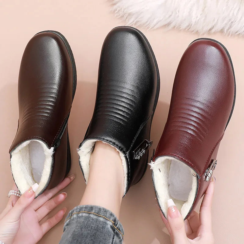 Ladies leaather Ankle Boots 2023 Waterproof Snow Boot Shoes Women Casual Lightweight Warm Winter Soft Leather Elderly shoe